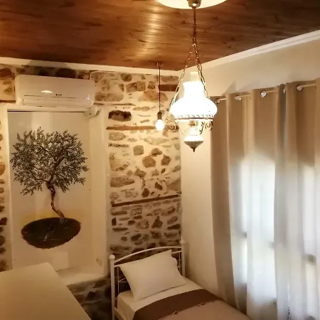 Mary&nick Limenária